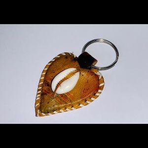 ♥️ Heart-shaped 100% leather keyring ♥️